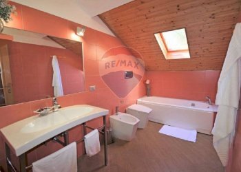 Bagno - Three-room apartment VIA TRAPPETO
 
25, San Giovanni la Punta - photo 19