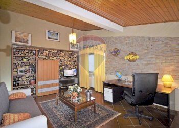 Soggiorno - Three-room apartment VIA TRAPPETO
 
25, San Giovanni la Punta - photo 22