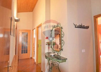 Hall / corridoio - Three-room apartment VIA TRAPPETO
 
25, San Giovanni la Punta - photo 23