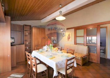Sala da pranzo - Three-room apartment VIA TRAPPETO
 
25, San Giovanni la Punta - photo 27