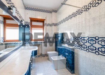 Bagno - Appartamento Via San Domenico Savio
 
25, Caltagirone - foto 12