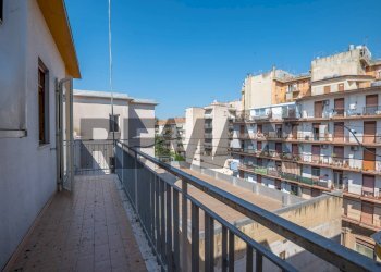 Balcone - Appartamento Via San Domenico Savio
 
25, Caltagirone - foto 18