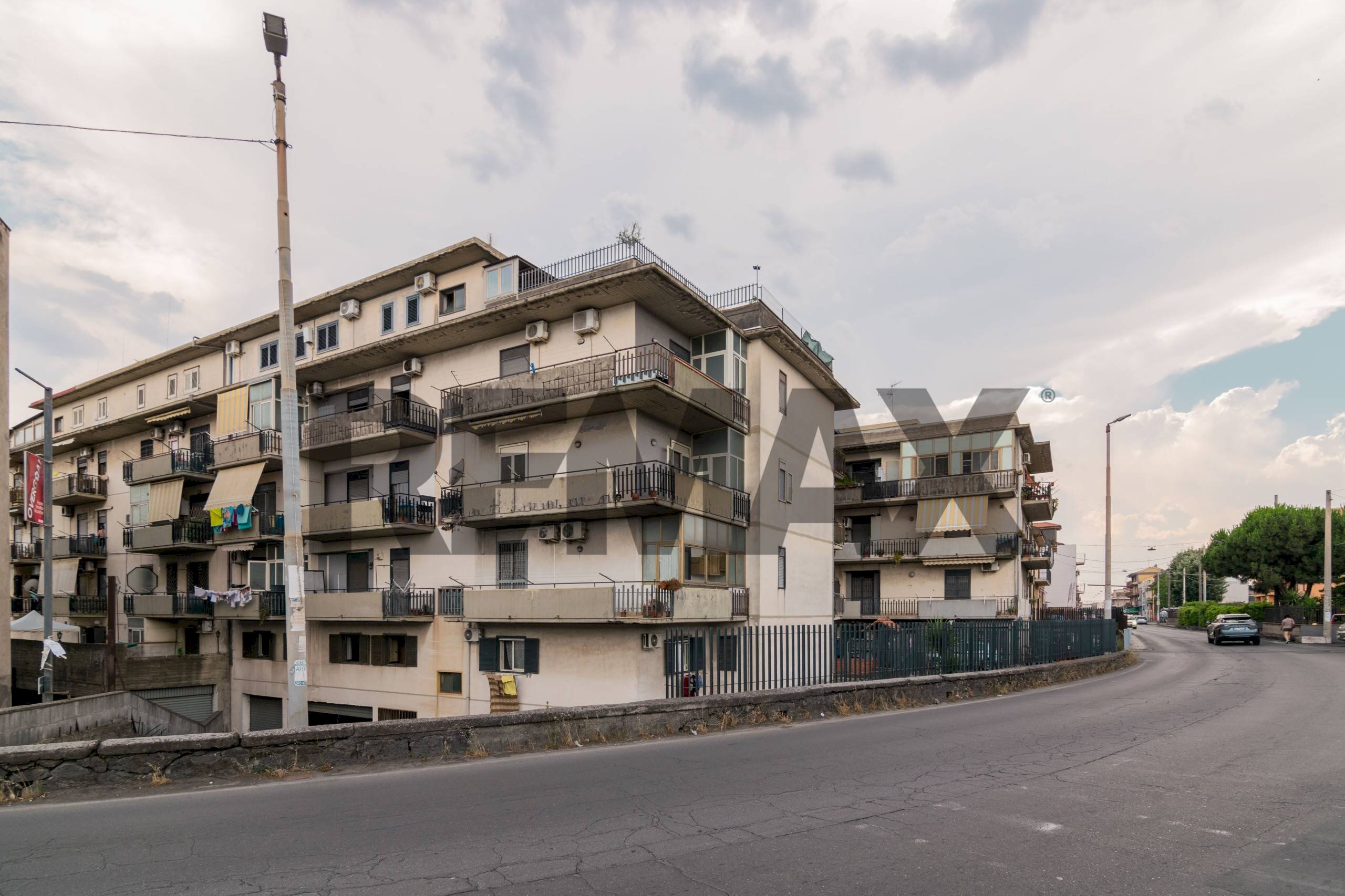Edificio all\'aperto - Trilocale Via Nazionale
 
13, Camporotondo Etneo - foto 1