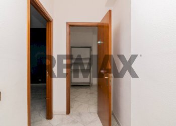 Hall / corridoio - Trilocale Via Nazionale
 
13, Camporotondo Etneo - foto 13