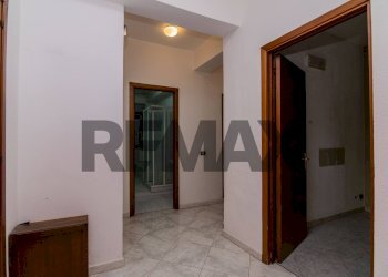 Hall / corridoio - Trilocale Via Nazionale
 
13, Camporotondo Etneo - foto 16