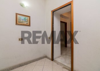 Hall / corridoio - Trilocale Via Nazionale
 
13, Camporotondo Etneo - foto 25