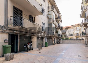 Edificio all\'aperto - Trilocale Via Nazionale
 
13, Camporotondo Etneo - foto 28