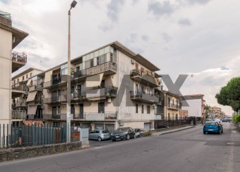 Edificio all\'aperto - Trilocale Via Nazionale
 
13, Camporotondo Etneo - foto 31