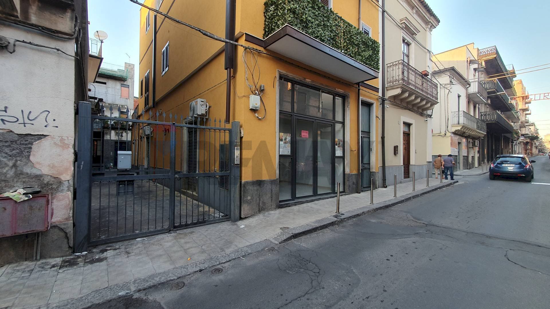 Edificio all\'aperto - Commercial Premises VIA CIRCUMVALLAZIONE
377, Paterno - photo 2