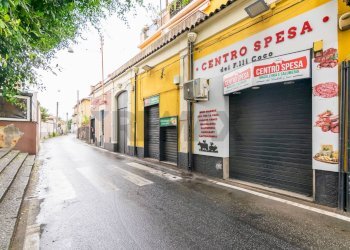 Edificio all\'aperto - Casa indipendente Via Ferro Fabiani
 
2, Catania - foto 1