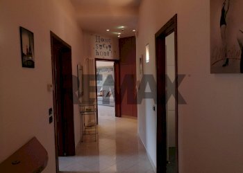 Hall / corridoio - Appartamento Lungarno Riisorgimento
 
31, San Giovanni Valdarno - foto 15