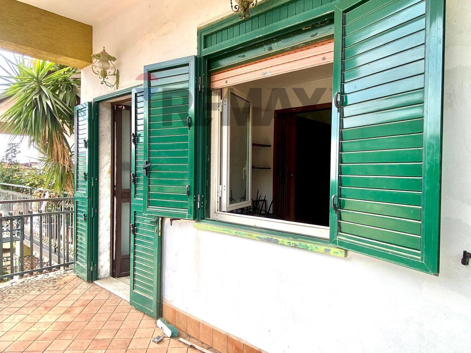 Balcone - Casa semi indipendente via ercole patti
18, Trecastagni - foto 2