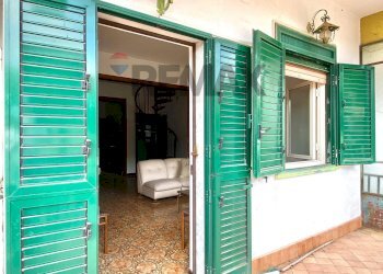 Terrazza - Semi-detached house via ercole patti
 
18, Trecastagni - photo 12