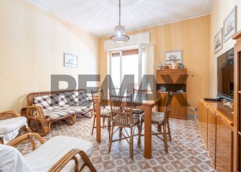 Sala da pranzo - Quadrilocale Lungomare Dei Ciclopi
 
107, Aci Castello - foto 8