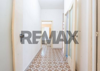 Hall / corridoio - Quadrilocale Lungomare Dei Ciclopi
 
107, Aci Castello - foto 14