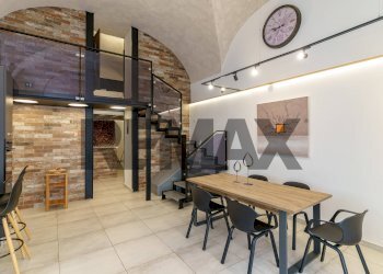 Sala da pranzo - Casa semi indipendente Via Giuseppe Garibaldi
 
146, Catania - foto 2