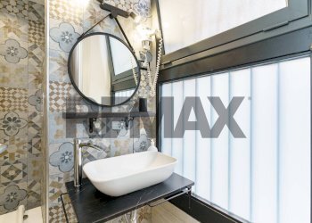 Bagno - Casa semi indipendente Via Giuseppe Garibaldi
 
146, Catania - foto 10