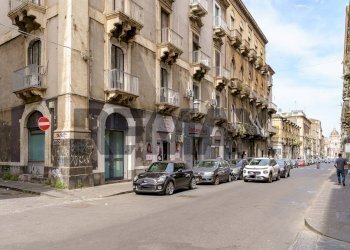 Edificio all\'aperto - Casa semi indipendente Via Giuseppe Garibaldi
 
146, Catania - foto 27