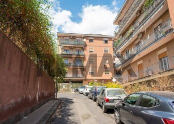 Edificio all\'aperto - Four-room apartment Vico lo giudice
 
12/B, Mascalucia - photo 2