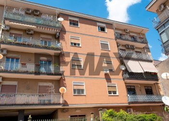 Edificio all\'aperto - Four-room apartment Vico lo giudice
 
12/B, Mascalucia - photo 3