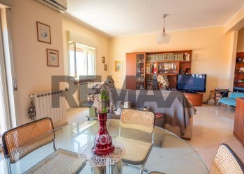 Sala da pranzo - Four-room apartment Vico lo giudice
 
12/B, Mascalucia - photo 9