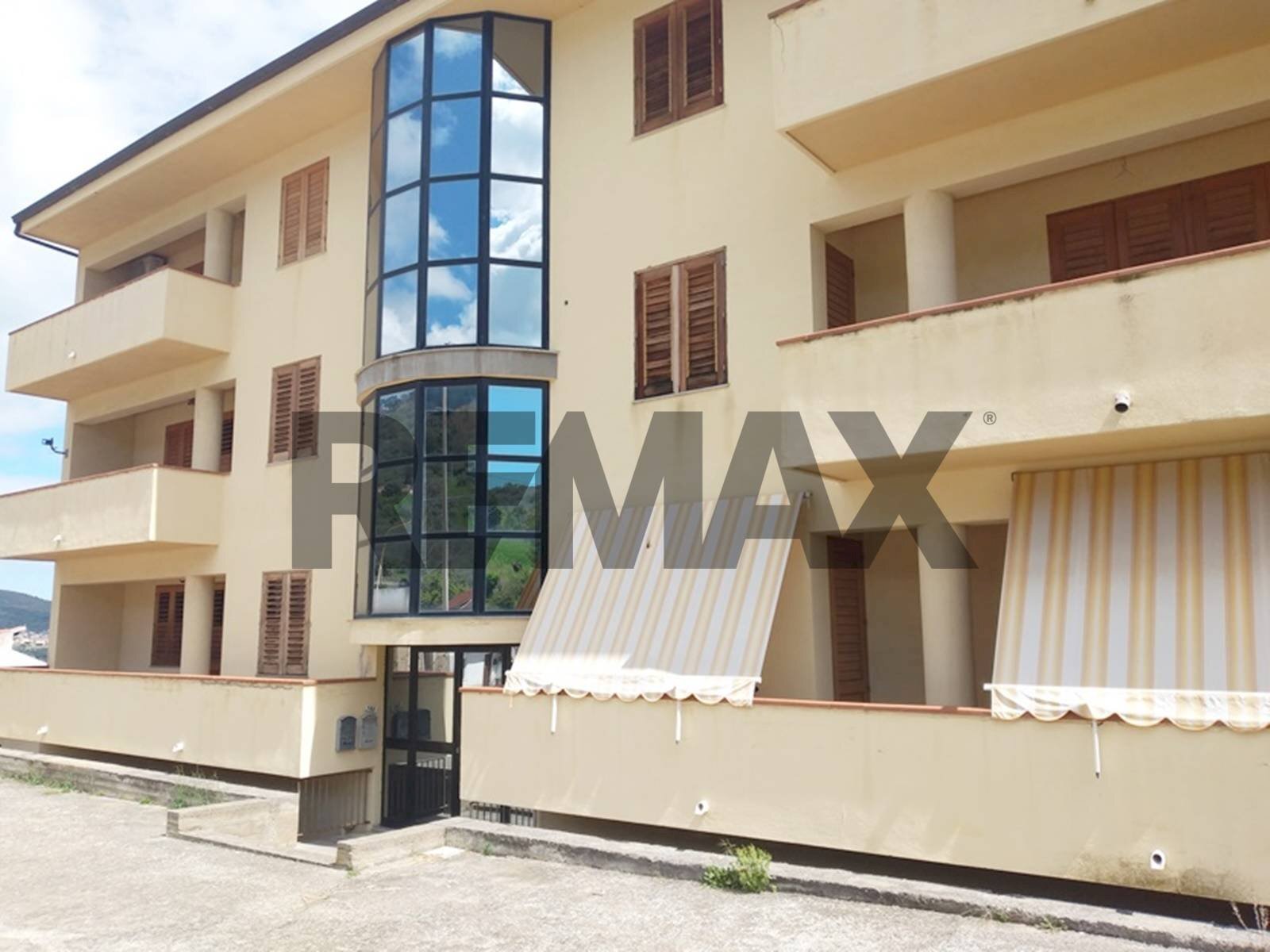 Edificio all\'aperto - Three-room apartment via alberto della chiesa
snc, Librizzi - photo 2