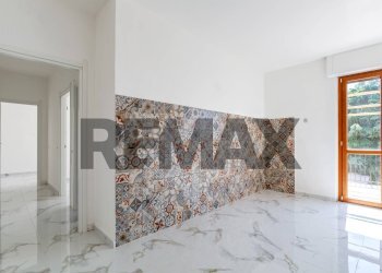 Stanza vuota - Trilocale Via Circonvallazione
 
16, Siziano - foto 5