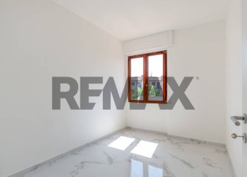 Stanza vuota - Trilocale Via Circonvallazione
 
16, Siziano - foto 7