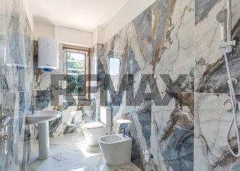 Bagno - Trilocale Via Circonvallazione
 
16, Siziano - foto 11