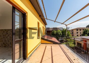 Balcone - Trilocale Via Circonvallazione
 
16, Siziano - foto 12