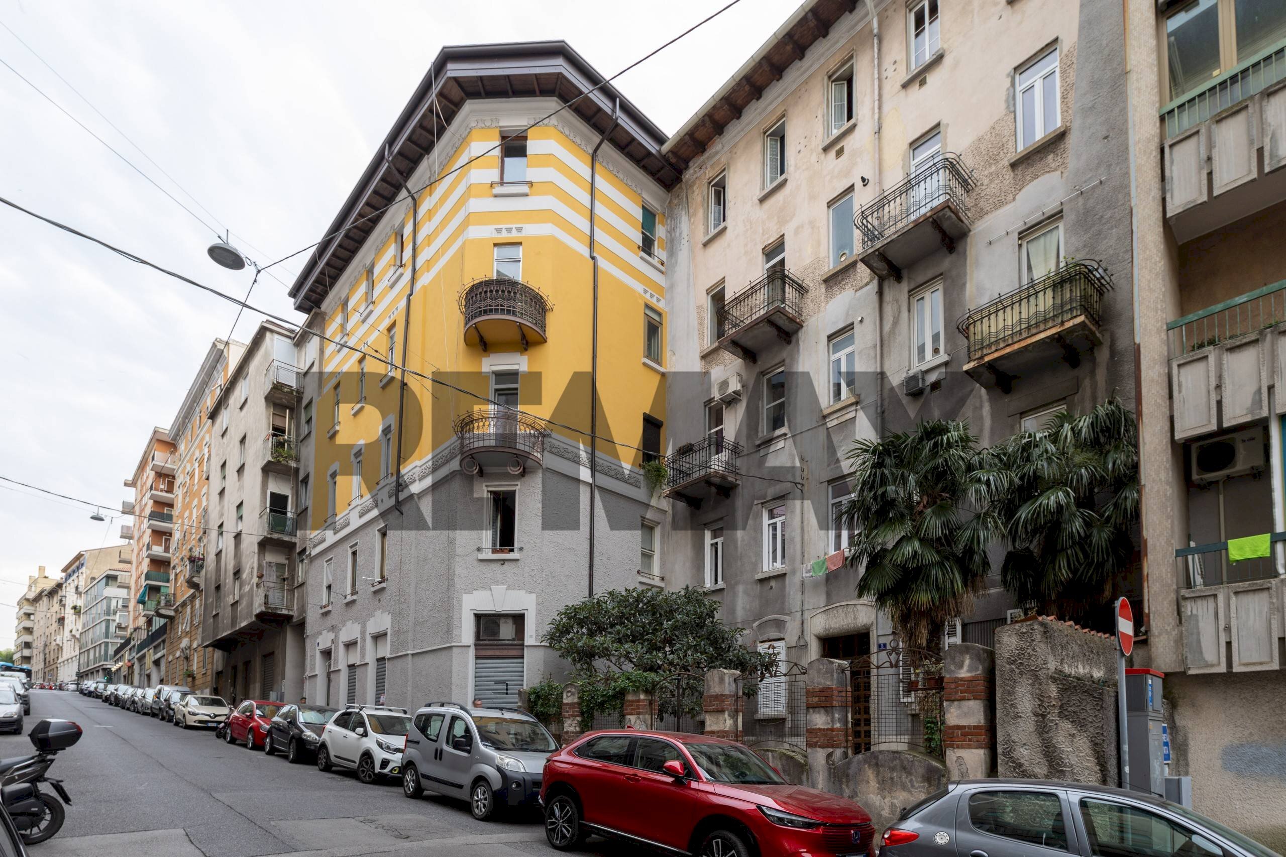 Edificio all\'aperto - Trilocale Via Pasquale Revoltella
 
7, Trieste - foto 1