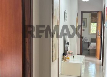Hall / corridoio - Four-room apartment Via Gela
 
18, Lentini - photo 11