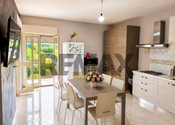 Sala da pranzo - Appartamento via S. Nicola
 
85, Pietramelara - foto 15