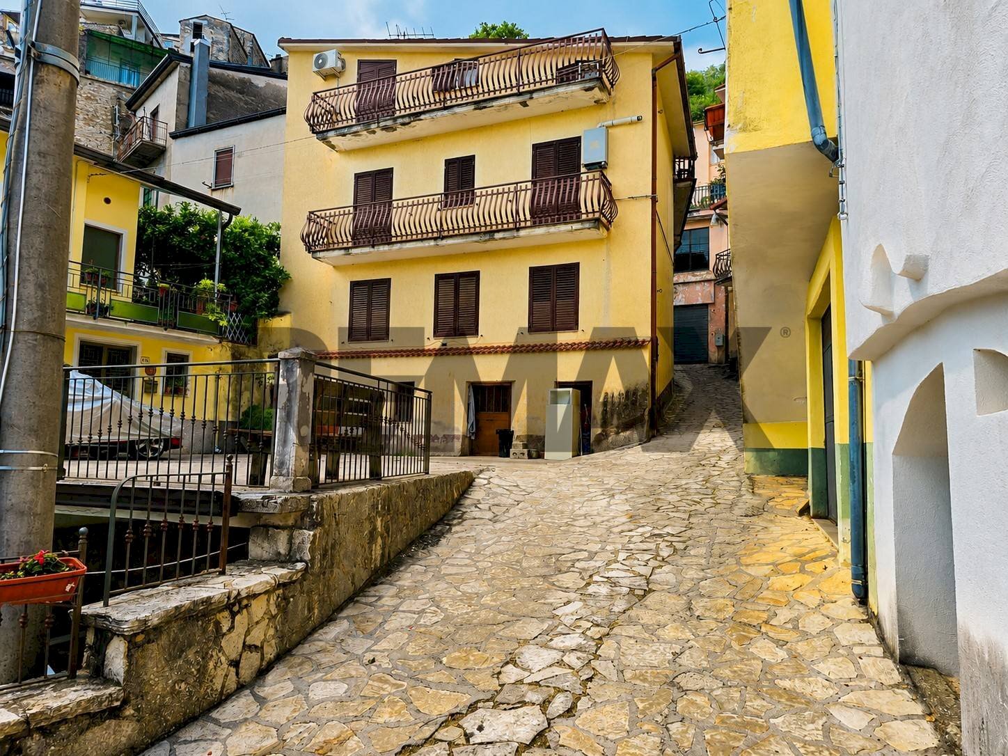 Edificio all\'aperto - Four-room apartment via Madonna dei cipressi
 
SNC, Fontegreca - photo 1