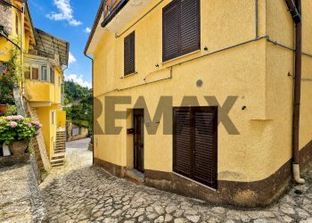 Casa all\'aperto - Quadrilocale via Madonna dei cipressi
 
SNC, Fontegreca - foto 3