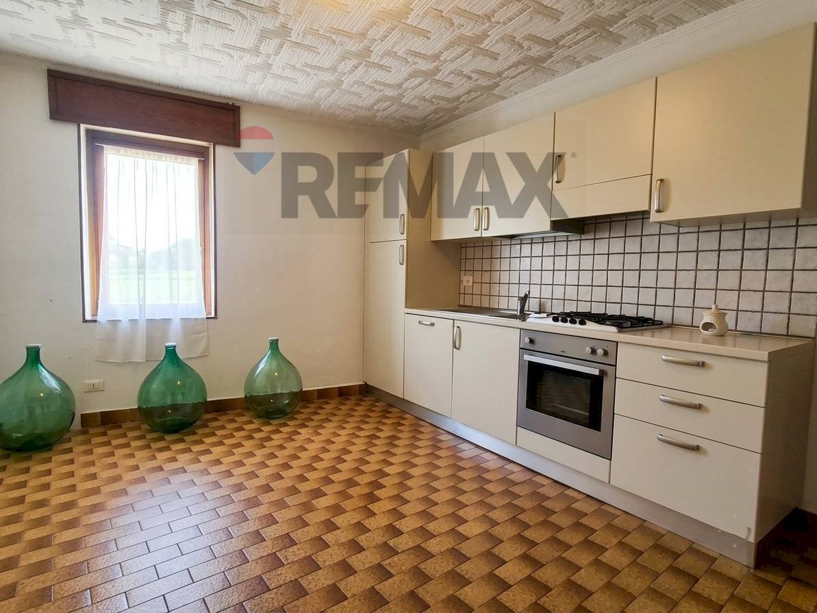 Cucina - Casa semi indipendente Via Castello
34, Losine - foto 3