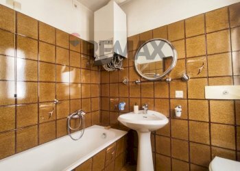 Bagno - Casa semi indipendente Via Castello
34, Losine - foto 4