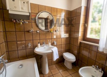 Bagno - Casa semi indipendente Via Castello
34, Losine - foto 5