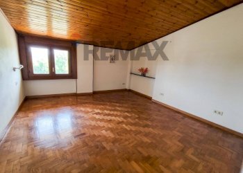 Stanza vuota - Casa semi indipendente Via Castello
34, Losine - foto 9