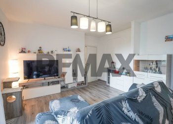Soggiorno - Three-room apartment Via Mazzini
 
21, Robbiate - photo 4
