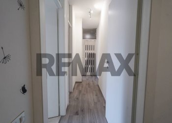 Hall / corridoio - Three-room apartment Via Mazzini
 
21, Robbiate - photo 12