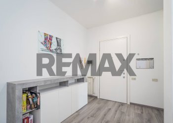 Hall / corridoio - Three-room apartment Via Mazzini
 
21, Robbiate - photo 21
