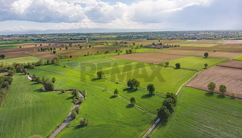 Vista delle montagne - Terreno agricolo Via provinciale 185
 
sn, Caravaggio - foto 1