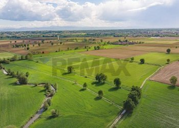 Vista delle montagne - Terreno agricolo Via provinciale 185
sn, Caravaggio - foto 1