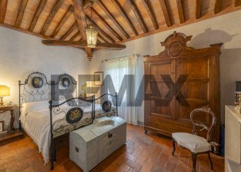 Camera / camera da letto - Casa indipendente via pettinaccio
 
1/3, Crespina Lorenzana - foto 36