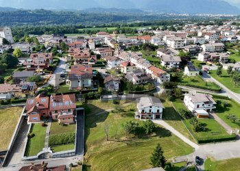 Vista delle montagne - Terreno edificabile Via Dante Alighieri
Snc., Limana - foto 6