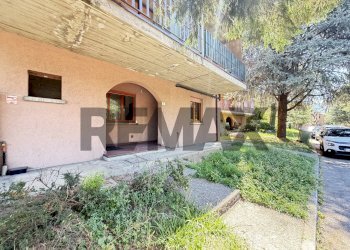 Giardino - Bilocale Residenza bosco
 
2, Caprino Bergamasco - foto 12