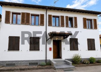 Casa all\'aperto - Trilocale vicolo durini
 
3, Gambarana - foto 1