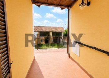 Balcone - Trilocale vicolo durini
 
3, Gambarana - foto 11