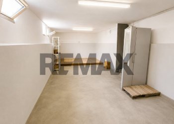 Stanza vuota - Trilocale vicolo durini
 
3, Gambarana - foto 14